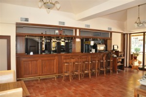 Metalcom: Servicii complete pentru mobilari de restaurante