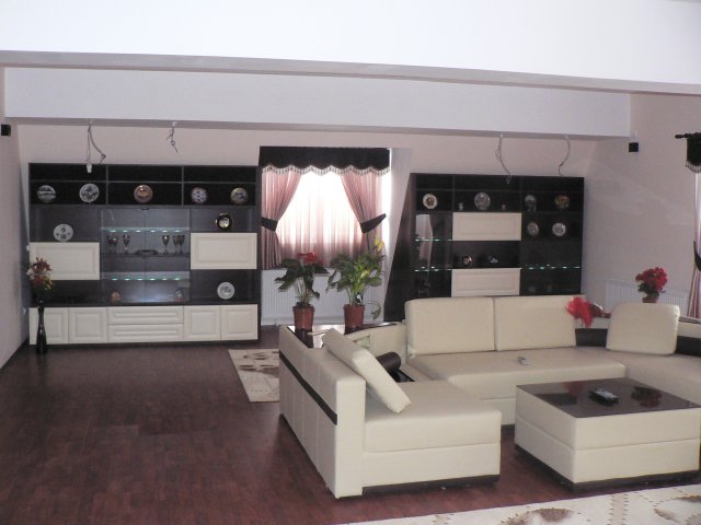 Poolmobdesign  sufragerie